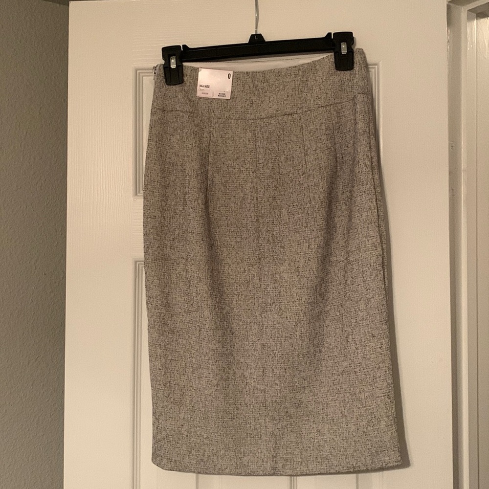 Pencil skirt from express. Zips on the side.